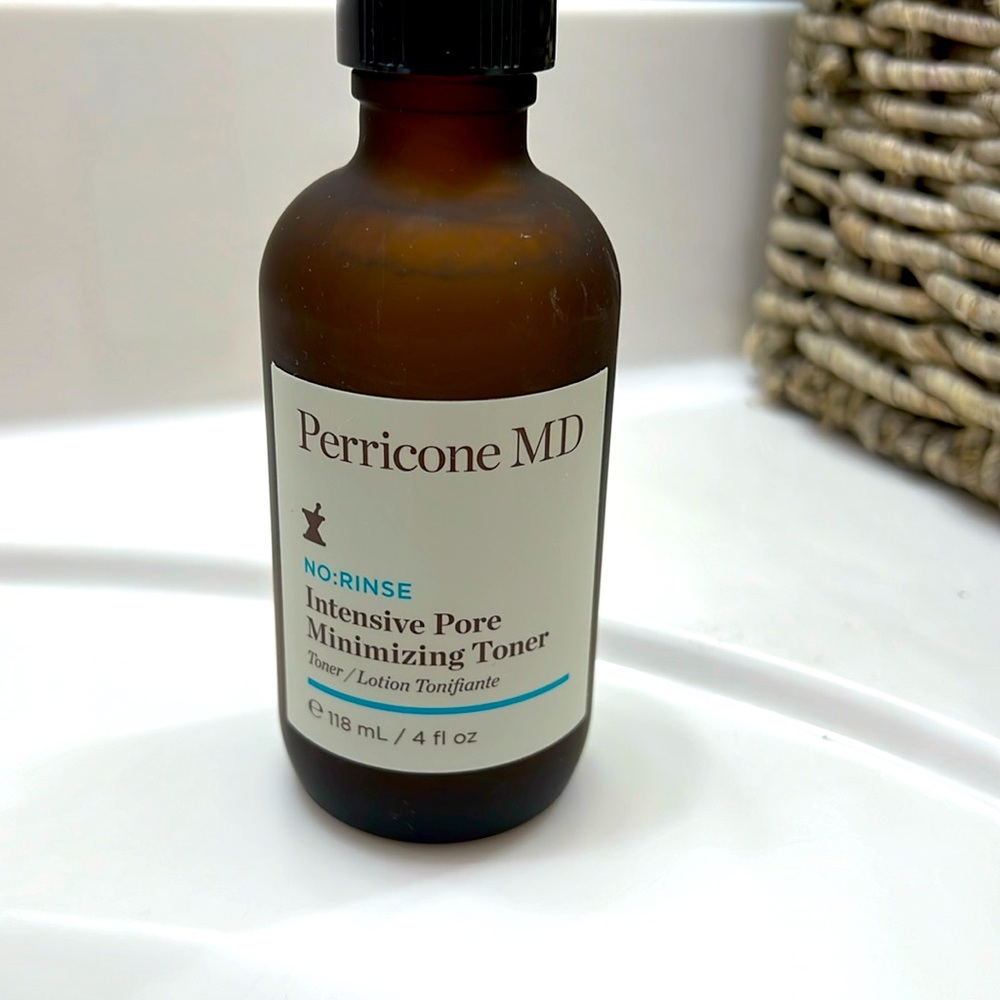 Brand new in box. PERRICONE MD HIGH POTENCY FACE FINISHING & FIRMING TONER.
